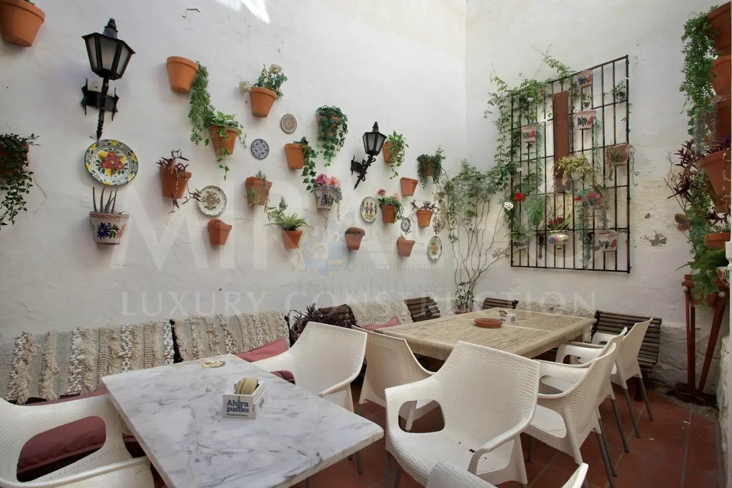 Ca Tosal - Zwei Gebäude mit Restaurant im EG in der Altstadt von Jávea