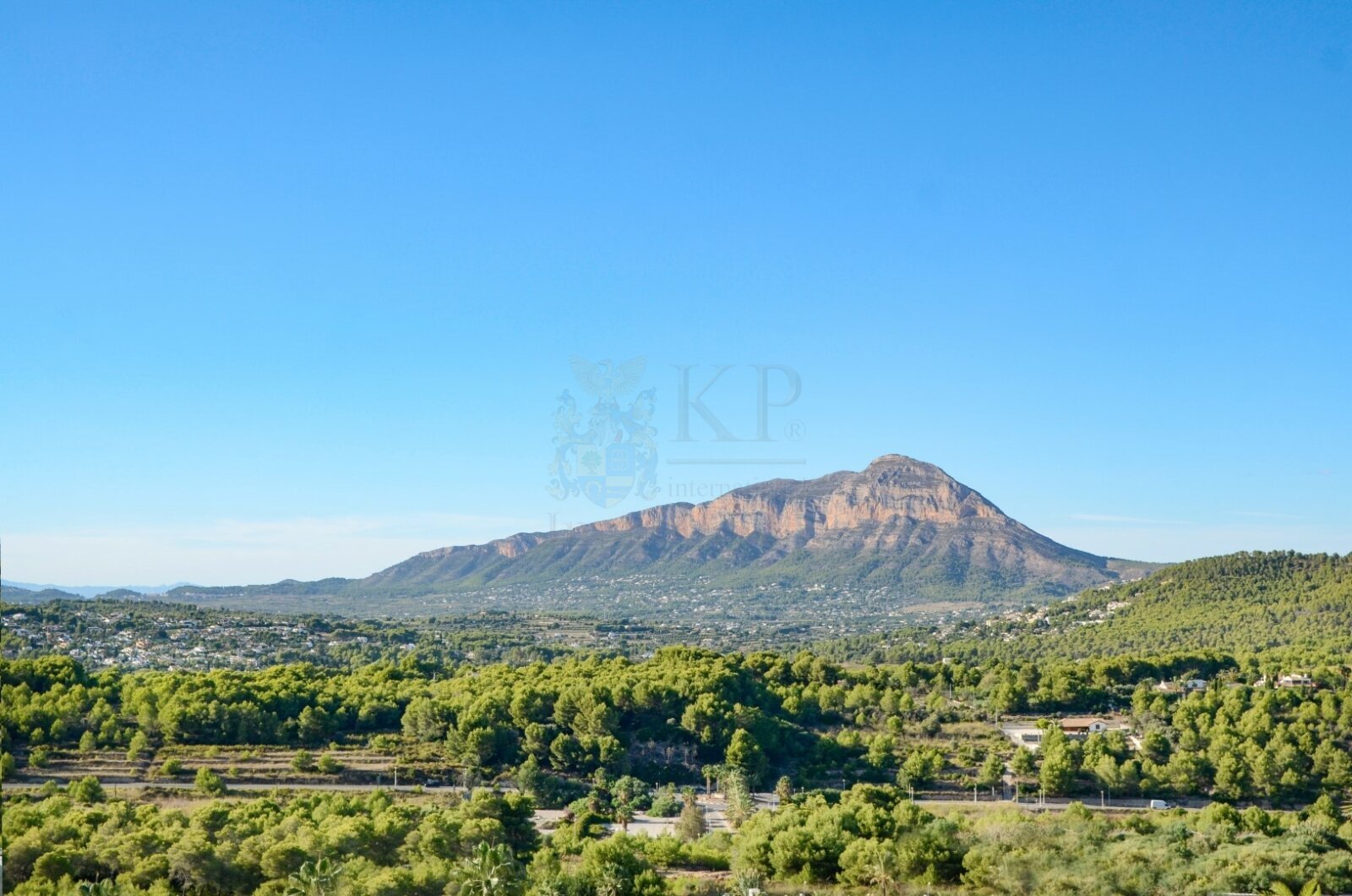 ***VILLA LOTUS - Außergewöhnliches Design in exklusiver Umgebung von Javea***