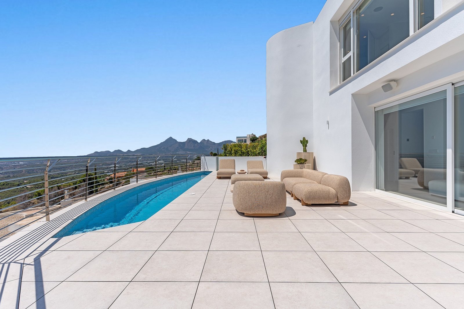 Exklusive Luxusvilla mit Meerblick