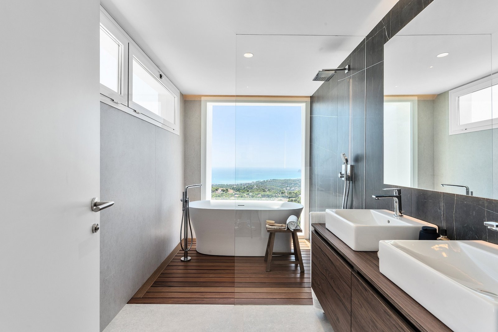 Exklusive Luxusvilla mit Meerblick