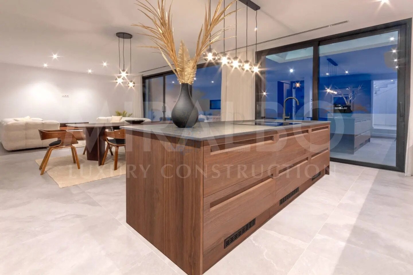 ***Moderne Luxusvilla Calma mit Meerblick***