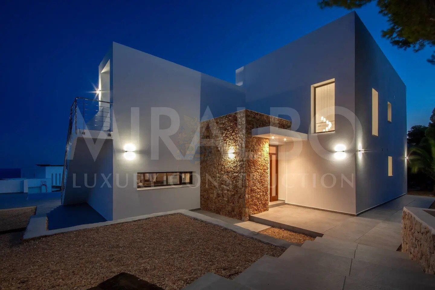 ***Moderne Luxusvilla Calma mit Meerblick***