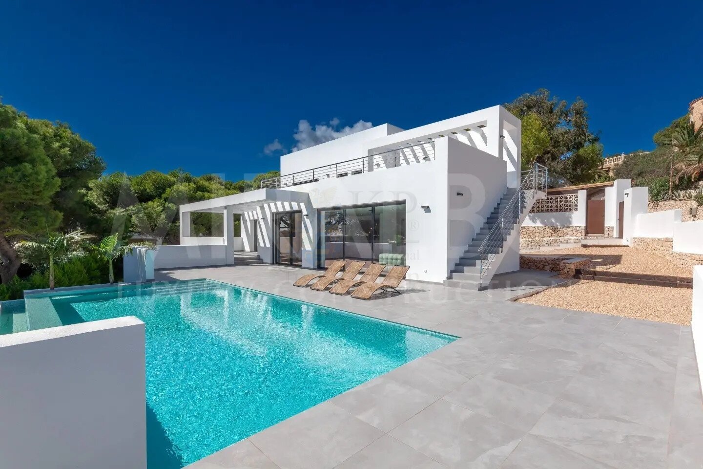 ***Moderne Luxusvilla Calma mit Meerblick***