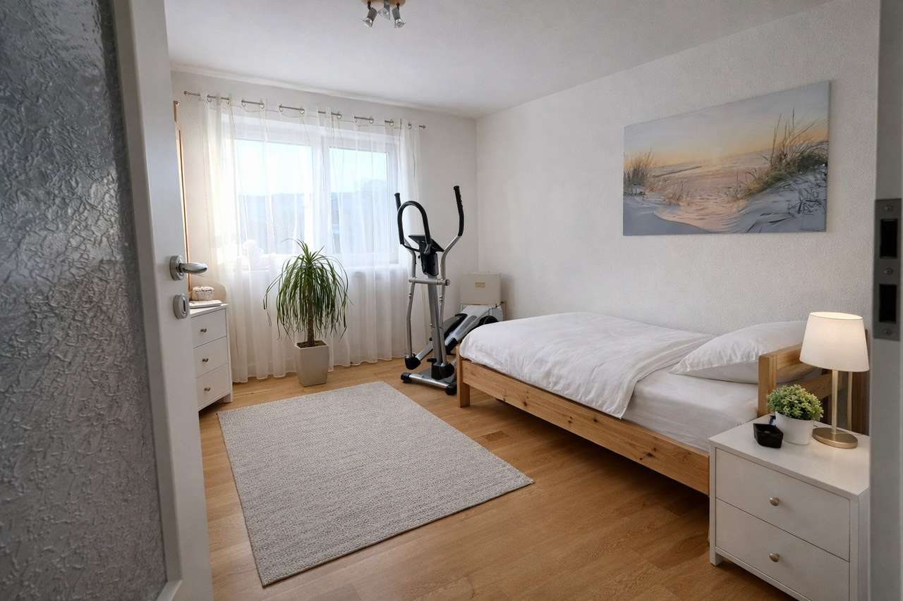 Modernisiertes Zweiparteienhaus in Kirschhausen, eine Wohneinheit frei werdend.