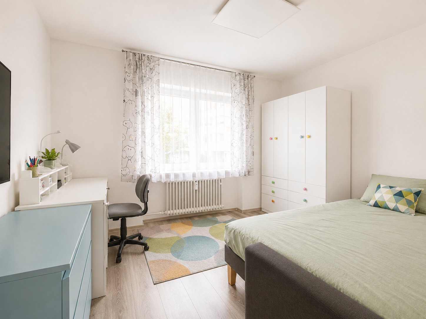 Erdgeschosswohnung mit Wintergarten und Garten