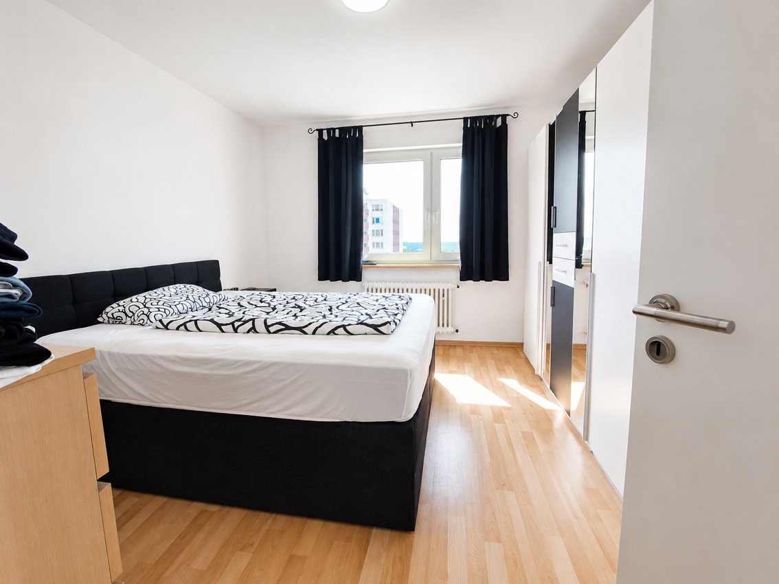 gut geschnittene Hochhauswohnung, mit toller Aussicht