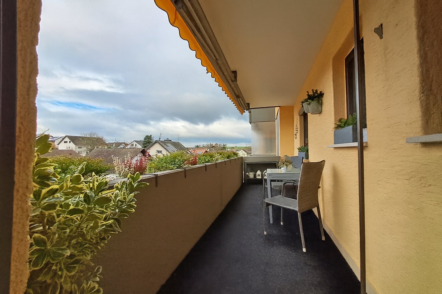 beschatteter Südbalkon