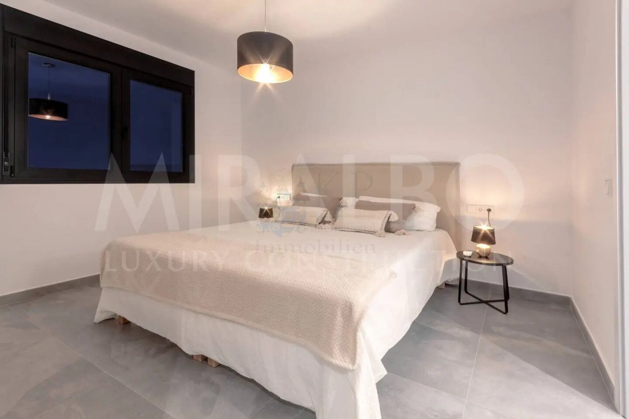 34 34